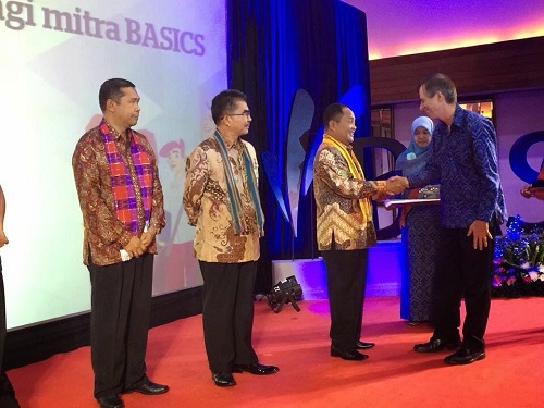 Pemprov Sulut Terima Penghargaan Basics Kanada